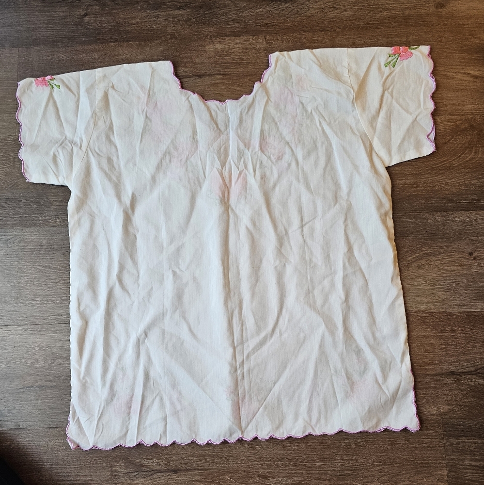 Vintage embroidered floral white peasant top traditional Mexican blouse - Picture 10 of 10